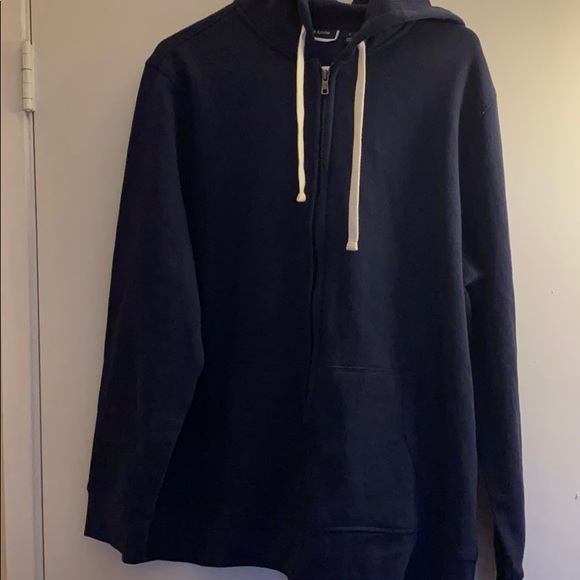 Club Room Men’s Large Navy Blue Fleece Hoodie NWT. - Picture 2 of 4